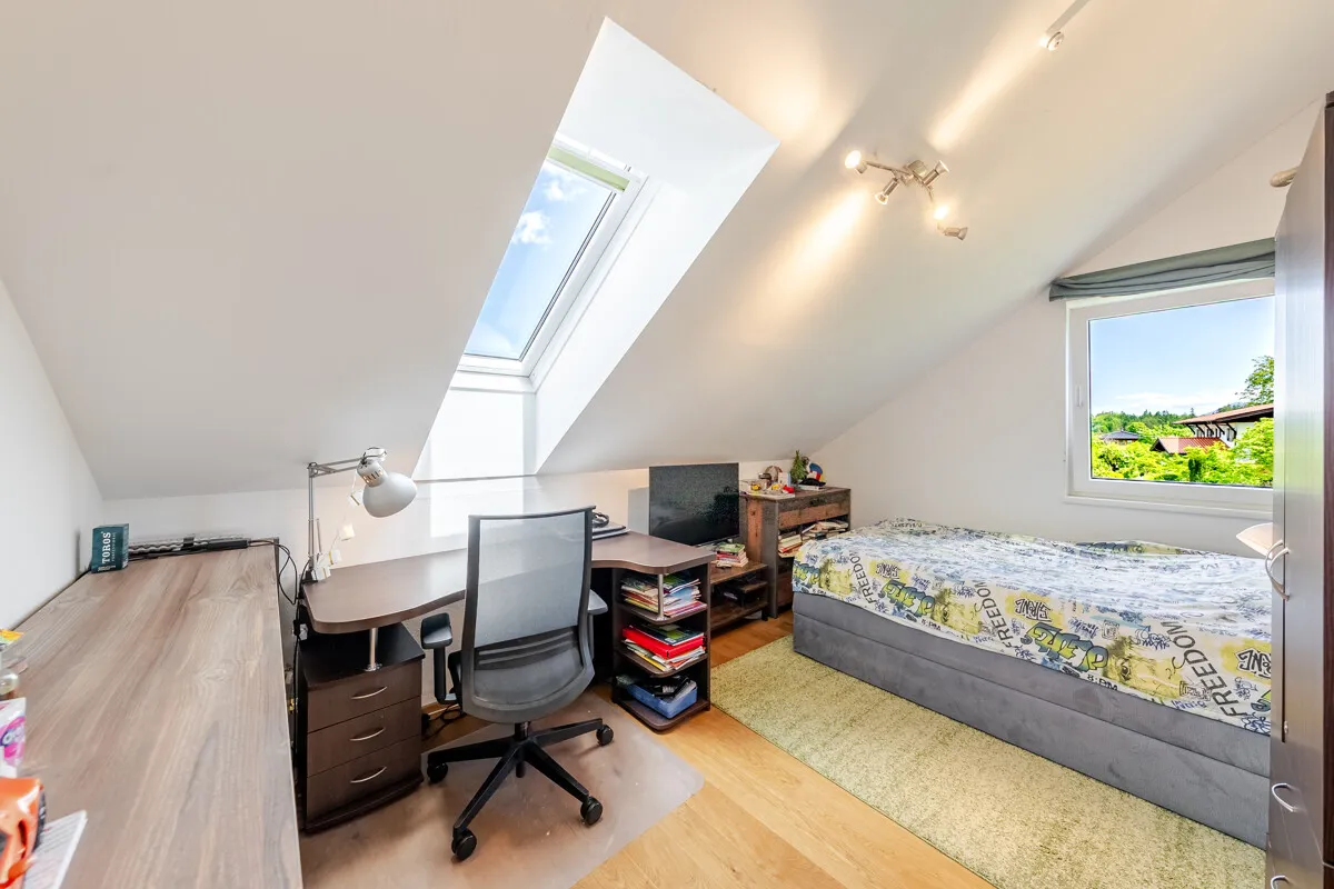 Four-room Attic Apartment "High Spirits", image 10