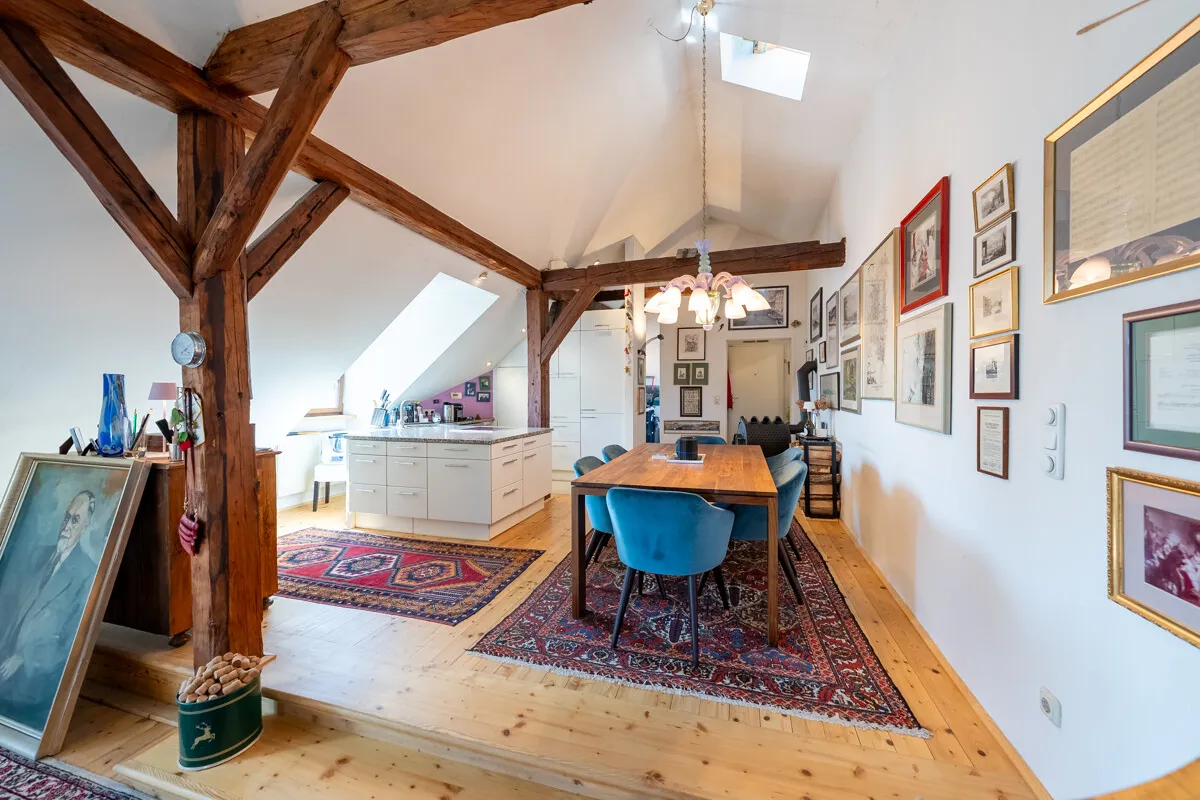 "ROCOCO GARDEN": Historic Roof Garden Apartment in the Former Bath House, image 10