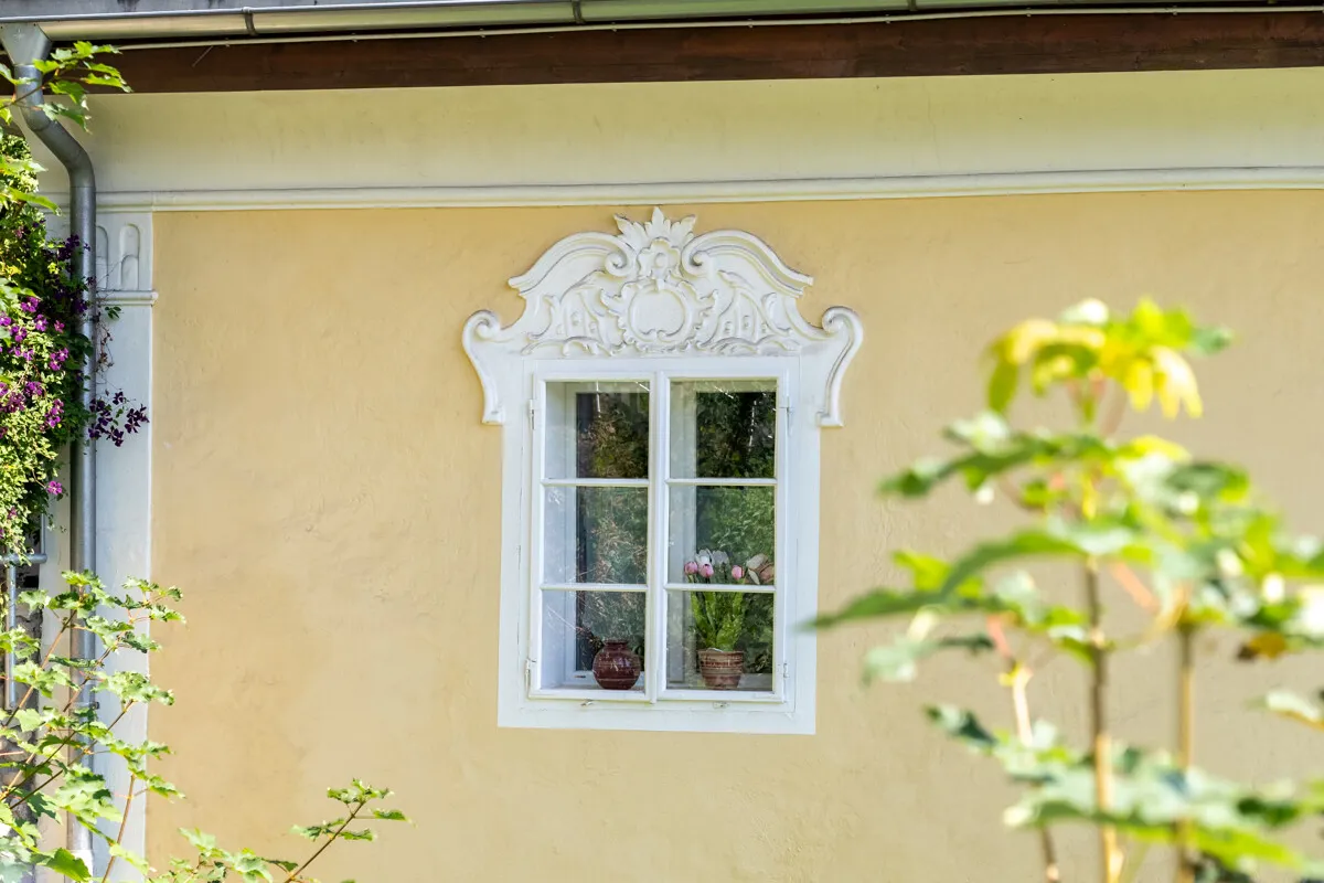 "ROCOCO GARDEN": Historic Roof Garden Apartment in the Former Bath House, image 5