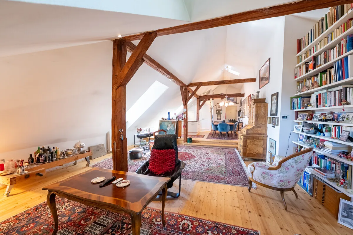 "ROCOCO GARDEN": Historic Roof Garden Apartment in the Former Bath House, image 8