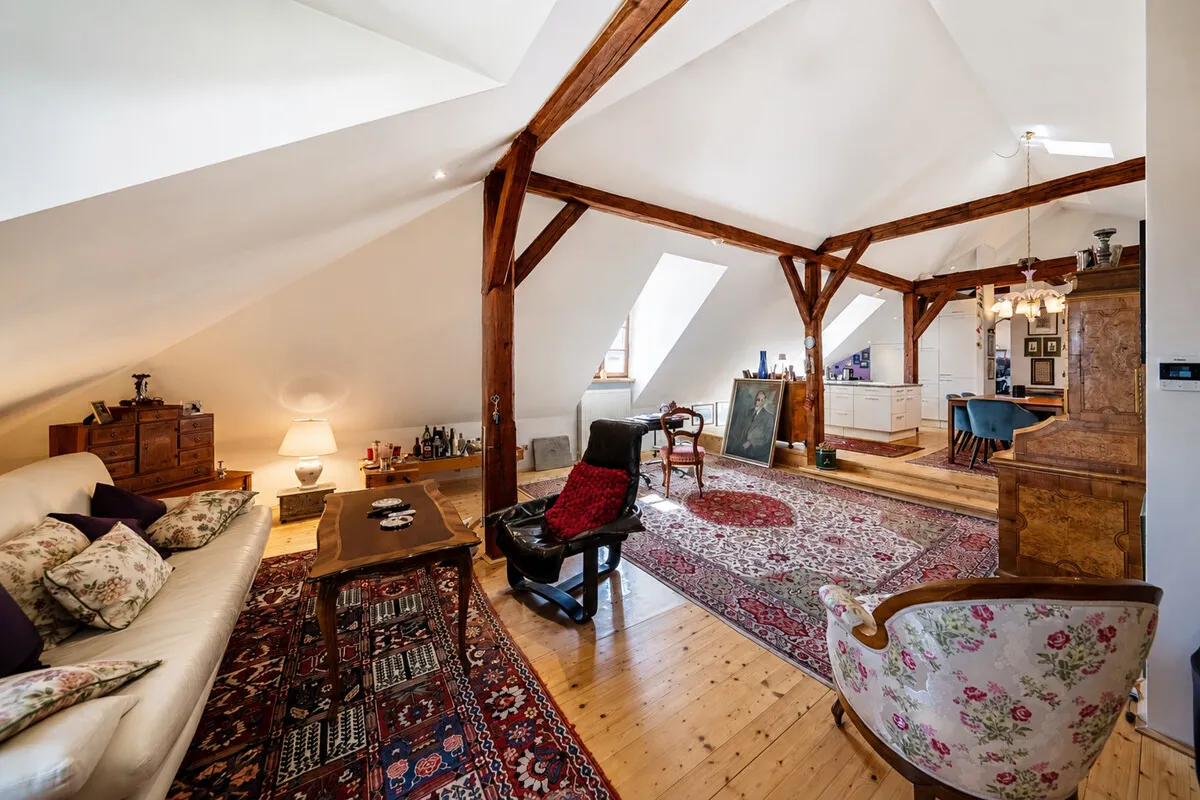 "ROCOCO GARDEN": Historic Roof Garden Apartment in the Former Bath House, image 15