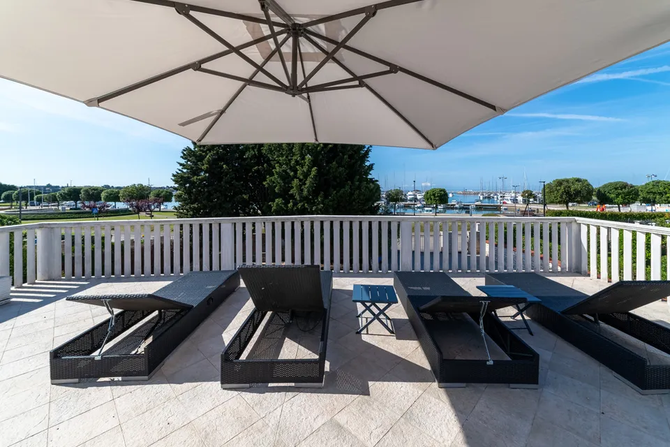 Apartment House "Casa Lungomare"
