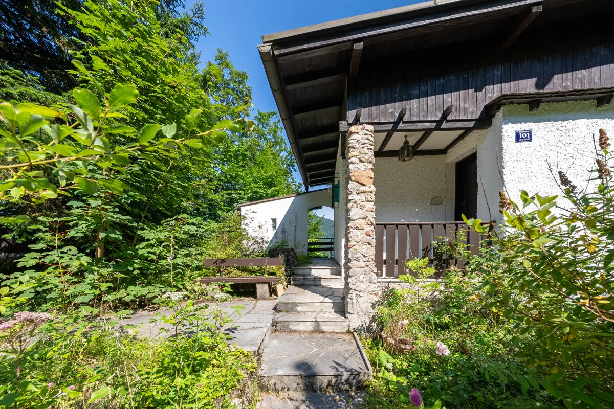 Plot with Period Building "Waldesruh": Second Home, image 7
