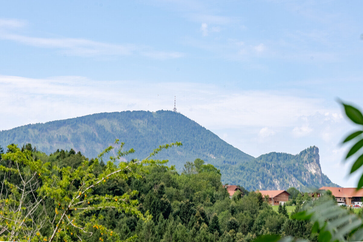 Grundstück “Bergwärts”