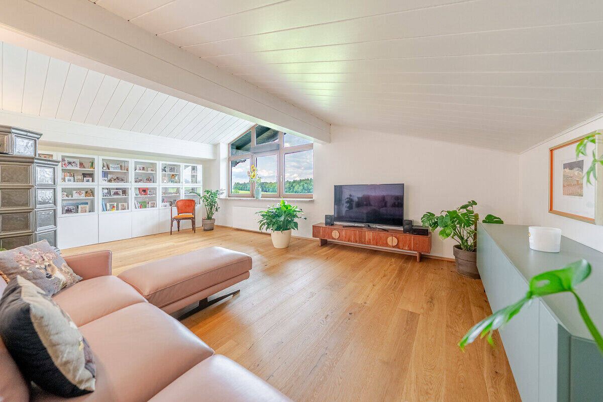 8b7ce3de-6b2a-49ca-9271-b4d62de59a3c.jpg Dachgeschosswohnung „Gartenliebe” mit Eigengarten und Doppelgarage