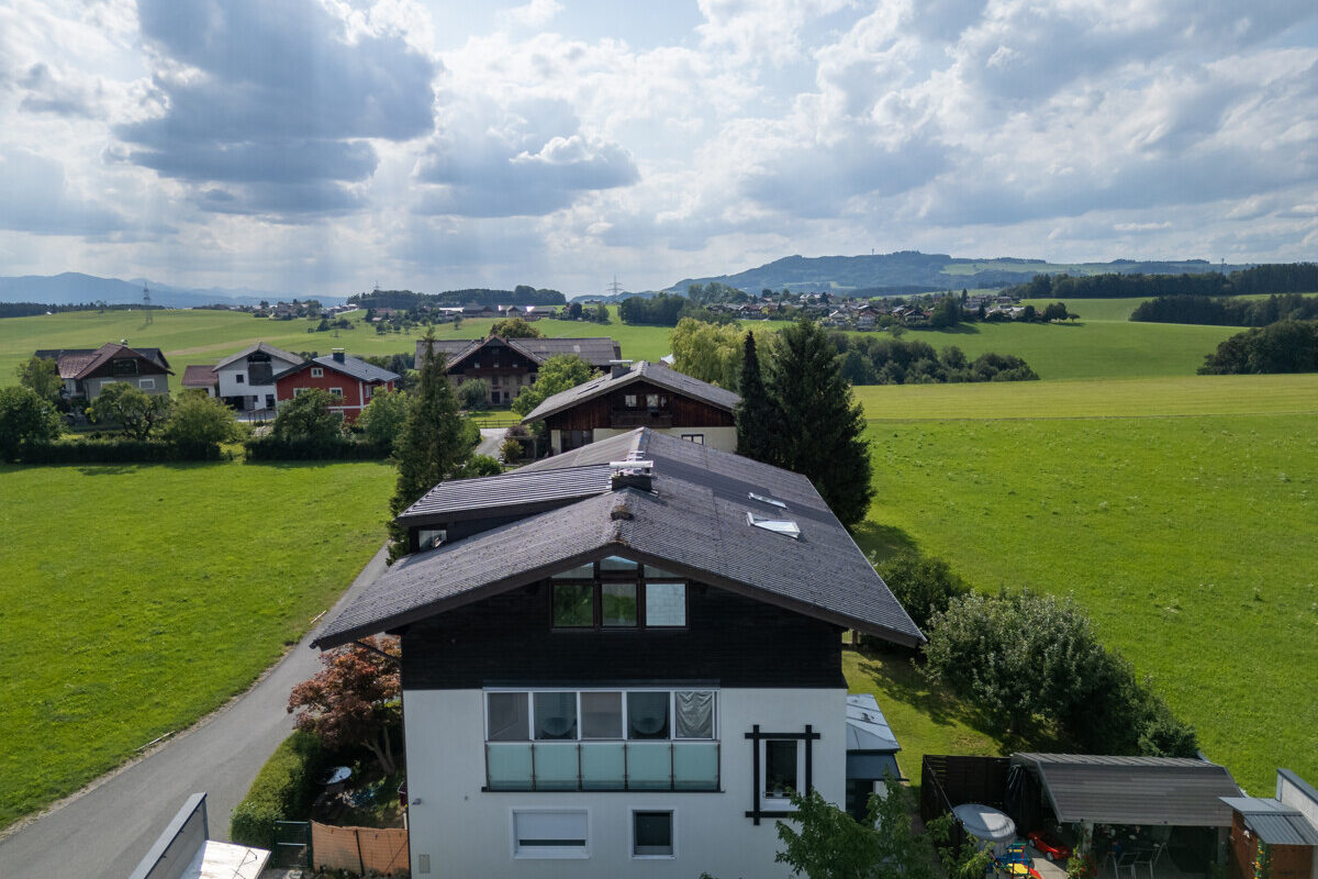 ade29a40-6b48-4686-818c-1bddb2ff61ff.jpg Dachgeschosswohnung „Gartenliebe” mit Eigengarten und Doppelgarage